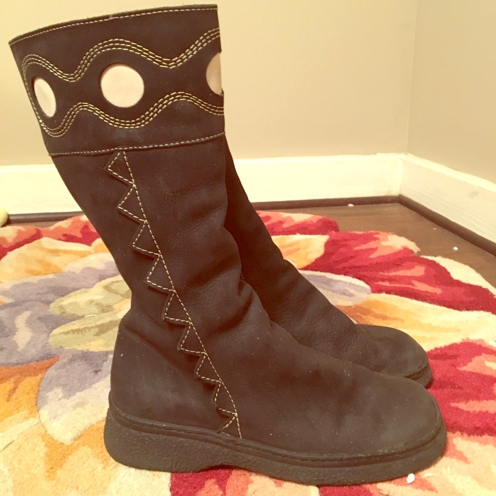 Archer women’s suede tribal print flat boot 7